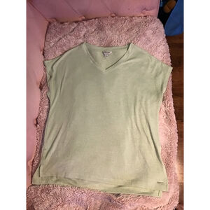 Women's Orvis Light Green V-Neck Short Sleeve sweater Tee Shirt Size Small